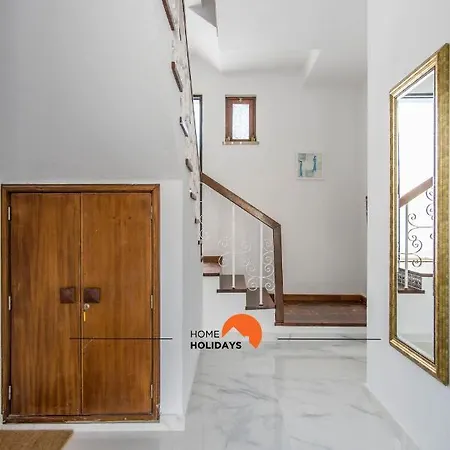 #052 V4 Mimosas By Holidays *